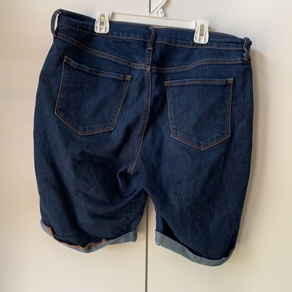 Shorts - Picture 2 of 2